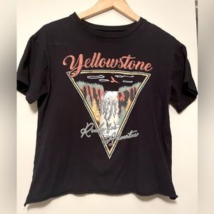 🪵YELLOWSTONE BLK CROPPED T-SHIRT